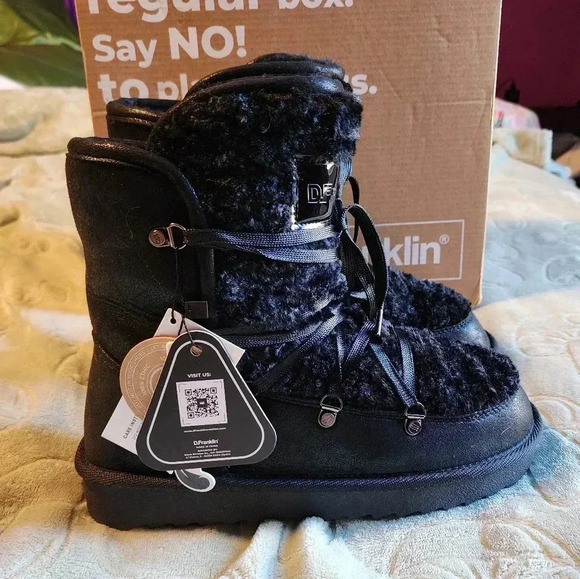 D.Franklin Snow Boots Size EU 38 / US 7 Napatec Plush Black Faux Fur Lined NIB - Picture 5 of 8